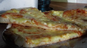 Классическая пицца в домашних условиях, рецепт приготовления, видео